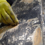 Prace konserwatorskie w kościółku szpitalnym pod wezwaniem Matki Bożej Pocieszenia z Rogowa / Muzeum Wsi Kieleckiej