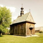 30.05.2017 Tokarnia. XVIII wieczny kościół z Rogowa w Parku Etnograficznym. / Jarosław Kubalski / Radio Kielce