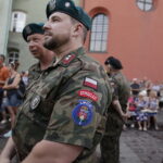 05.08.2017 Kraków. Uroczystości inaugurujące Marsz Szlakiem Pierwszej Kompanii Kadrowej. Lekcja śpiewania pieśni legionowych. / Jarosław Kubalski - Radio Kielce / Kraków. Uroczystości inaugurujące Marsz Szlakiem