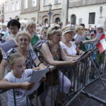 05.08.2017 Kraków. Uroczystości inaugurujące Marsz Szlakiem Pierwszej Kompanii Kadrowej. Lekcja śpiewania pieśni legionowych. / Jarosław Kubalski - Radio Kielce / Kraków. Uroczystości inaugurujące Marsz Szlakiem
