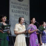 05.08.2017 Kraków. Uroczystości inaugurujące Marsz Szlakiem Pierwszej Kompanii Kadrowej. Lekcja śpiewania pieśni legionowych. / Jarosław Kubalski - Radio Kielce / Kraków. Uroczystości inaugurujące Marsz Szlakiem