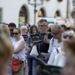 05.08.2017 Kraków. Uroczystości inaugurujące Marsz Szlakiem Pierwszej Kompanii Kadrowej. Lekcja śpiewania pieśni legionowych. / Jarosław Kubalski - Radio Kielce / Kraków. Uroczystości inaugurujące Marsz Szlakiem