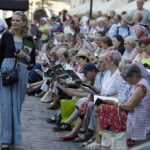 05.08.2017 Kraków. Uroczystości inaugurujące Marsz Szlakiem Pierwszej Kompanii Kadrowej. Lekcja śpiewania pieśni legionowych. / Jarosław Kubalski - Radio Kielce / Kraków. Uroczystości inaugurujące Marsz Szlakiem