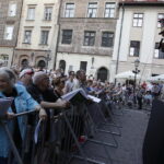 05.08.2017 Kraków. Uroczystości inaugurujące Marsz Szlakiem Pierwszej Kompanii Kadrowej. Lekcja śpiewania pieśni legionowych. / Jarosław Kubalski - Radio Kielce / Kraków. Uroczystości inaugurujące Marsz Szlakiem