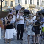 05.08.2017 Kraków. Uroczystości inaugurujące Marsz Szlakiem Pierwszej Kompanii Kadrowej. Lekcja śpiewania pieśni legionowych. / Jarosław Kubalski - Radio Kielce / Kraków. Uroczystości inaugurujące Marsz Szlakiem