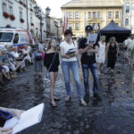 05.08.2017 Kraków. Uroczystości inaugurujące Marsz Szlakiem Pierwszej Kompanii Kadrowej. Lekcja śpiewania pieśni legionowych. / Jarosław Kubalski - Radio Kielce / Kraków. Uroczystości inaugurujące Marsz Szlakiem