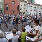 05.08.2017 Kraków. Uroczystości inaugurujące Marsz Szlakiem Pierwszej Kompanii Kadrowej. Lekcja śpiewania pieśni legionowych. / Jarosław Kubalski - Radio Kielce / Kraków. Uroczystości inaugurujące Marsz Szlakiem