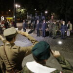 05.08.2017 Kraków. Uroczystości inaugurujące Marsz Szlakiem Pierwszej Kompanii Kadrowej. Capstrzyk pod pomnikiem Czwórki Legionowej i Józefa Piłsudskiego podczas którego Jan Józef Kasprzyk, szef Urzędu do spraw Kombatantów Osób Represjonowanych, wręczył trzy ułańskie szable kawalerzystom. / Jarosław Kubalski - Radio Kielce / Kraków. Uroczystości inaugurujące Marsz Szlakiem Pierwszej Kompanii Kadrowej.