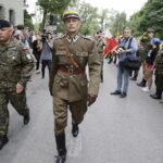 06.08.2017 Kraków. Uczestnicy Marszu Szlakiem Pierwszej Kompanii Kadrowej wyruszyli z Krakowa do Kielc. Apel na Oleandrach. / Jarosław Kubalski - Radio Kielce / Marsz Szlakiem Pierwszej Kompanii Kadrowej wyruszył z Krakowa do Kielc