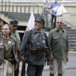 06.08.2017 Kraków. Uczestnicy Marszu Szlakiem Pierwszej Kompanii Kadrowej wyruszyli z Krakowa do Kielc. Apel na Oleandrach. / Jarosław Kubalski - Radio Kielce / Marsz Szlakiem Pierwszej Kompanii Kadrowej wyruszył z Krakowa do Kielc