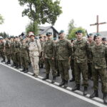 06.08.2017 Michałowice. Marsz Szlakiem I Kompanii Kadrowej. Uroczystości pod pomnikiem upamiętniającym  obalenie słupów granicznych państw zaborczych. / Jarosław Kubalski - Radio Kielce / Marsz Szlakiem Pierwszej Kompanii Kadrowej wyruszył z Krakowa do Kielc