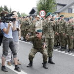 06.08.2017 Michałowice. Marsz Szlakiem I Kompanii Kadrowej. Uroczystości pod pomnikiem upamiętniającym  obalenie słupów granicznych państw zaborczych. / Jarosław Kubalski - Radio Kielce / Marsz Szlakiem Pierwszej Kompanii Kadrowej wyruszył z Krakowa do Kielc