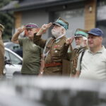 06.08.2017 Michałowice. Marsz Szlakiem I Kompanii Kadrowej. Uroczystości pod pomnikiem upamiętniającym  obalenie słupów granicznych państw zaborczych. / Jarosław Kubalski - Radio Kielce / Marsz Szlakiem Pierwszej Kompanii Kadrowej wyruszył z Krakowa do Kielc