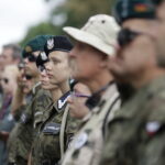 06.08.2017 Michałowice. Marsz Szlakiem I Kompanii Kadrowej. Uroczystości pod pomnikiem upamiętniającym  obalenie słupów granicznych państw zaborczych. / Jarosław Kubalski - Radio Kielce / Marsz Szlakiem Pierwszej Kompanii Kadrowej wyruszył z Krakowa do Kielc