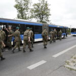 06.08.2017 Michałowice. Uczestnicy Marszu Szlakiem Pierwszej Kompanii Kadrowej wyruszyli z Krakowa do Kielc. / Jarosław Kubalski - Radio Kielce / Marsz Szlakiem Pierwszej Kompanii Kadrowej wyruszył z Krakowa do Kielc