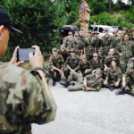 06.08.2017 Michałowice. Marsz Szlakiem Pierwszej Kompanii Kadrowej. / Jarosław Kubalski - Radio Kielce / Kadrówka na trasie do Słomnik