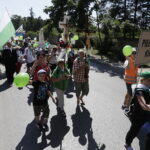 08.08.2017 Kielce. Piesza pielgrzymka diecezji kieleckiej na Jasną Górę wkracza do Kielc. / Jarosław Kubalski - Radio Kielce / Pielgrzymka wkracza do Kielc.