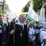 08.08.2017 Kielce. Piesza pielgrzymka diecezji kieleckiej na Jasną Górę wkracza do Kielc. / Jarosław Kubalski - Radio Kielce / Pielgrzymka wkracza do Kielc.