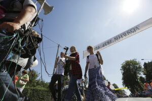 08.08.2017 Kielce. Piesza pielgrzymka diecezji kieleckiej na Jasną Górę wkracza do Kielc. / Jarosław Kubalski - Radio Kielce / Pielgrzymka wkracza do Kielc.