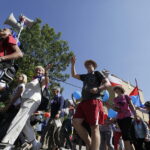 08.08.2017 Kielce. Piesza pielgrzymka diecezji kieleckiej na Jasną Górę wkracza do Kielc. / Jarosław Kubalski - Radio Kielce / Pielgrzymka wkracza do Kielc.