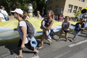 08.08.2017 Kielce. Piesza pielgrzymka diecezji kieleckiej na Jasną Górę wkracza do Kielc. / Jarosław Kubalski - Radio Kielce / Pielgrzymka wkracza do Kielc.