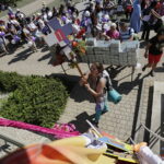 08.08.2017 Kielce. Piesza pielgrzymka diecezji kieleckiej na Jasną Górę wkracza do Kielc. / Jarosław Kubalski - Radio Kielce / Pielgrzymka wkracza do Kielc.