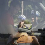 11.08.2017 Miedziana Góra. Policyjna akcja Bezpieczny Weekend. Policja sprawdza czy kierowcy mają zapięte pasy. / Jarosław Kubalski - Radio Kielce / Akcja policji Bezpieczny Weekend