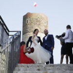 11.08.2017 Chęciny. Ślub na zamku wzięli Paulina Suchorabska i Miron Tkacz. Jest to pierwszy ślub pośród ruin zamku. / Jarosław Kubalski - Radio Kielce / Pierwszy ślub na zamku w Chęcinach