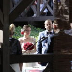 11.08.2017 Chęciny. Ślub na zamku wzięli Paulina Suchorabska i Miron Tkacz. Jest to pierwszy ślub pośród ruin zamku. / Jarosław Kubalski - Radio Kielce / Pierwszy ślub na zamku w Chęcinach