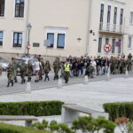 12.08.2017 Kielce. Marsz Szlakiem Pierwszej Kompanii Kadrowej wkroczył do Kielc. Przemarsz z Placu Wolności pod Pałac Biskupów Krakowskich. / Jarosław Kubalski - Radio Kielce / Marsz Szlakiem Pierwszej Kompanii Kadrowej wkroczył do Kielc