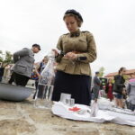 12.08.2017 Kielce Rodzinny Piknik z Legionistami. Członkowie Stowarzyszenia Rekonstrukcji Historycznej 4 Pułku Piechoty Legionów prezentowali wyposażenie wojskowe. / Jarosław Kubalski - Radio Kielce / Rodzinny Piknik z Legionistami na Rynku w Kielcach