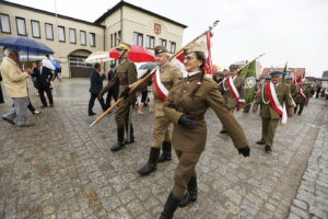 13.08.2017 Daleszyce. Uroczystości z okazji 73. rocznicy wymarszu I Batalionu 4 Pułku Piechoty Legionów Armii Krajowej na pomoc walczącej Warszawie. / Jarosław Kubalski - Radio Kielce / 73. rocznica wymarszu I Batalionu 4 Pułku Piechoty Legionów Armii Krajowe do Warszawy.