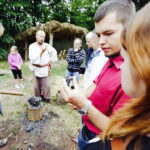 13.08.2017 Nowa Słupia. Dymarki w Centrum Kulturowo- Archeologicznym. / Jarosław Kubalski - Radio Kielce / Dymarki w Nowej Słupi