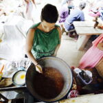 13.08.2017 Nowa Słupia. Dymarki w Centrum Kulturowo- Archeologicznym. / Jarosław Kubalski - Radio Kielce / Dymarki w Nowej Słupi