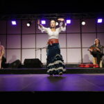 13.08.2017 Kielce. Letnia scena przed KCK. Koncert z cyklu "Tarasy Sztuki". Występ zespołu Corazon Flamenco. Anna Iberszer. / Jarosław Kubalski - Radio Kielce / Koncert zespołu Corazon Flamenco przed KCK