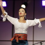 13.08.2017 Kielce. Letnia scena przed KCK. Koncert z cyklu "Tarasy Sztuki". Występ zespołu Corazon Flamenco. Anna Iberszer. / Jarosław Kubalski - Radio Kielce / Koncert zespołu Corazon Flamenco przed KCK