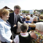 15.08.2017 Szewce. Dożynki gminne Sitkówki- Nowin / Jarosław Kubalski - Radio Kielce / Szewce. Dożynki gminne Sitkówki- Nowin. Anna Krupka, Krzysztof Słoń