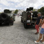 15.08.2017 Kielce. Pojazdy wystawione przez żołnierzy na placu Wolności / Jarosław Kubalski - Radio Kielce / Kielce. Pojazdy wystawione przez żołnierzy na placu Wolności