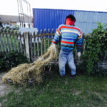 15.08.2017 Zrecze Chałupczańskie. Dożynki gminy Chmielnik. Dekoracje we wsi. / Jarosław Kubalski - Radio Kielce / Dożynki w Zreczu Chałupczańskim.