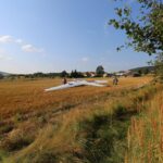 Masłów. Wypadek szybowca (17.08.2017) / Robert Felczak - Radio Kielce / 17.08.2017. Masłów. Wypadek szybowca na lotnisku