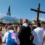 13.08.2017 Pielgrzymi z diecezji kieleckiej z biskupem Janem Piotrowskim dotarli na Jasną Górę / Włodzimierz Batóg - Radio Kielce / Pielgrzymi z diecezji kieleckiej z biskupem Janem Piotrowskim dotarli na Jasną Górę