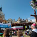 13.08.2017 Pielgrzymi z diecezji kieleckiej z biskupem Janem Piotrowskim dotarli na Jasną Górę / Włodzimierz Batóg - Radio Kielce / Pielgrzymi z diecezji kieleckiej z biskupem Janem Piotrowskim dotarli na Jasną Górę