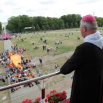 13.08.2017 Pielgrzymi z diecezji kieleckiej z biskupem Janem Piotrowskim dotarli na Jasną Górę / Włodzimierz Batóg - Radio Kielce / Pielgrzymi z diecezji kieleckiej z biskupem Janem Piotrowskim dotarli na Jasną Górę