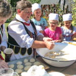 30.08.2017 Małogoszcz. Raport Dnia. Izba Regionalna w Gościnie u Chłopa Świętokrzyskiego – Ostoja Dworska / Krzysztof Bujnowicz - Radio Kielce / Izba Regionalna w Gościnie u Chłopa Świętokrzyskiego – Ostoja Dworska