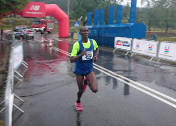Kenijczyk Abel Kibet Rop zwyciężył w 17. Półmaratonie Wtórpol / Maciej Makuła - Radio Kielce / Kenijczyk Abel Kibet Rop zwyciężył w 17. Półmaratonie Wtórpol