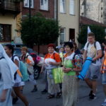 06.08.2017 Wiślica. Pielgrzymi wyruszyli z Wiślicy. / Kamil Włosowicz / Piesza pielgrzymka pod hasłem „Idźcie i głoście. Z Maryją niesiemy światu Chrystusa” wyruszyła z Wiślicy