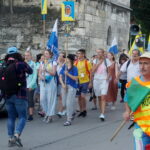 06.08.2017 Wiślica. Pielgrzymi wyruszyli z Wiślicy. / Kamil Włosowicz / Piesza pielgrzymka pod hasłem „Idźcie i głoście. Z Maryją niesiemy światu Chrystusa” wyruszyła z Wiślicy