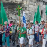 06.08.2017 Wiślica. Pielgrzymi wyruszyli z Wiślicy. / Kamil Włosowicz / Piesza pielgrzymka pod hasłem „Idźcie i głoście. Z Maryją niesiemy światu Chrystusa” wyruszyła z Wiślicy