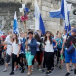 06.08.2017 Wiślica. Pielgrzymi wyruszyli z Wiślicy. / Kamil Włosowicz / Piesza pielgrzymka pod hasłem „Idźcie i głoście. Z Maryją niesiemy światu Chrystusa” wyruszyła z Wiślicy