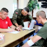 01.08.2017 Kielce. Honorowe oddawanie krwi w jednostce na Bukówce. / Marzena Mąkosa - Radio Kielce / Honorowe oddawanie krwi.